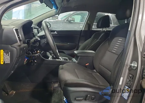 2017 Kia Sportage Lx z USA, uszkodzony, nr VIN KNDPMCAC8H7202343